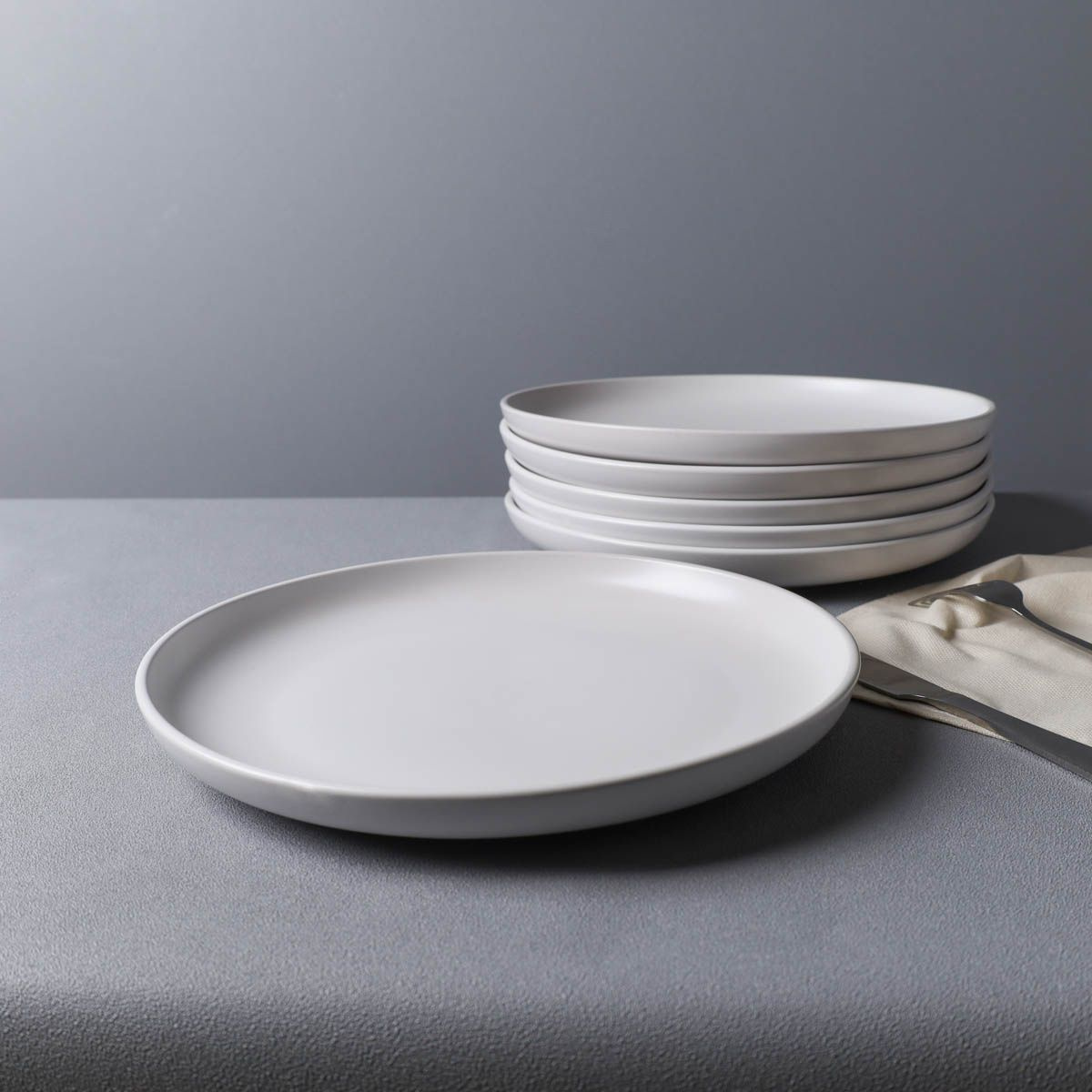 набор тарелок; набор плоских тарелок; набор десертных тарелок; тарелки керамические; набор керамических тарелок; керамическая посуда; набор посуды; набор столовой посуды; тарелки 4 штуки;