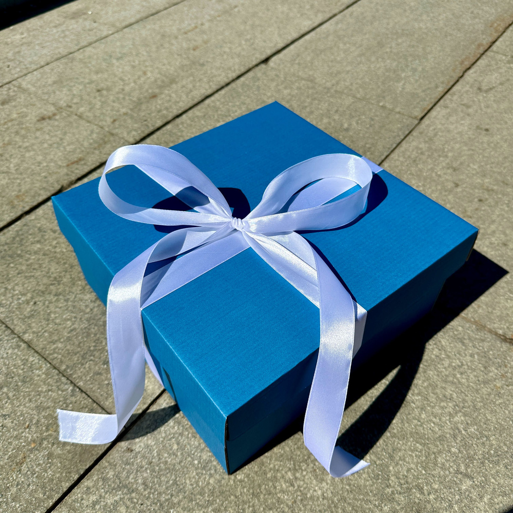 Синяя подарочная коробка GILEV 25х25х12см с крышкой и наполнителем  #1