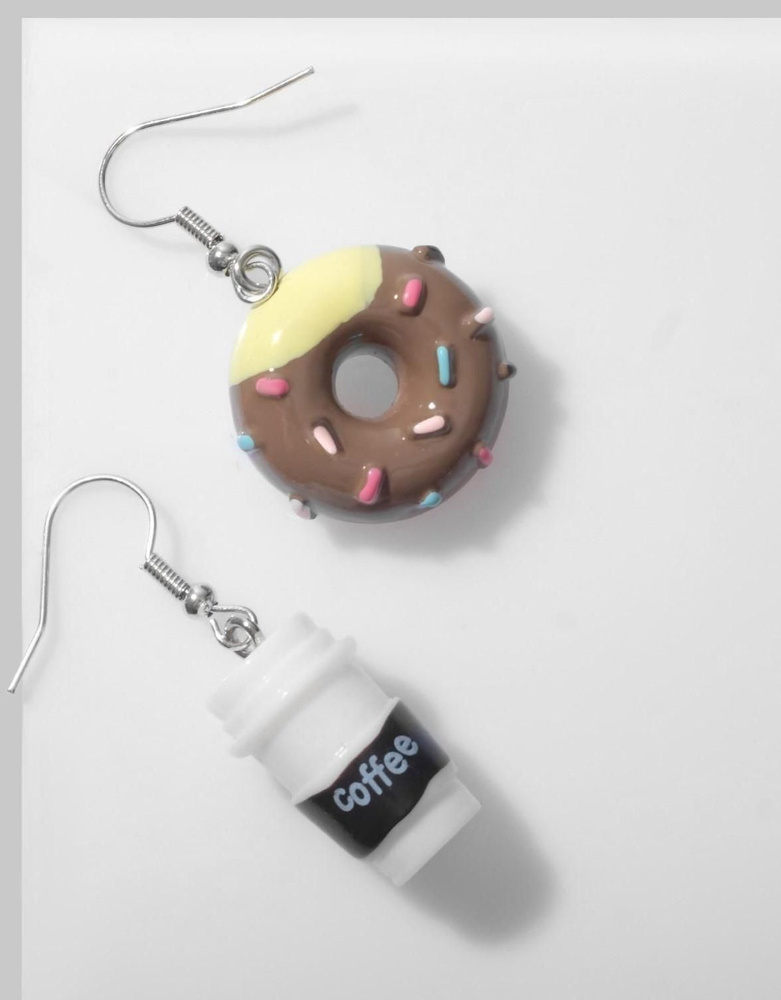 Серьги пластик Кофе с пончиком, цветные в серебре #1