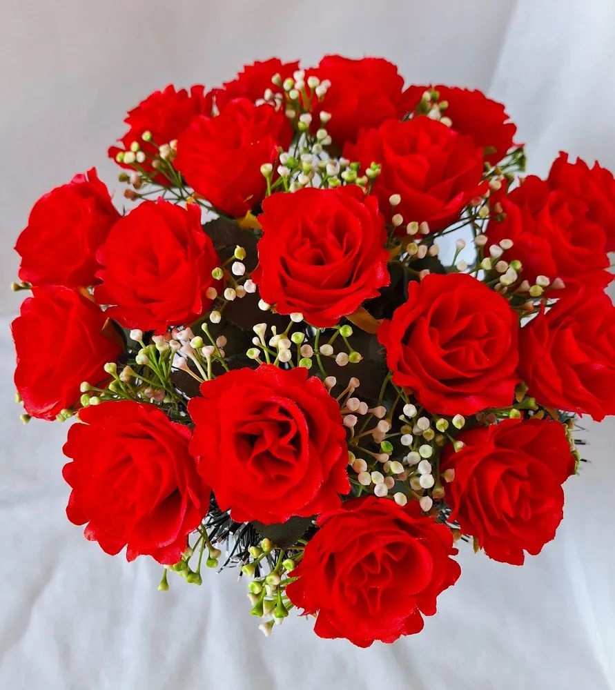 Ритуальная композиция большая Полянка корзина траурная из искусственных цветов атласные розы  #1