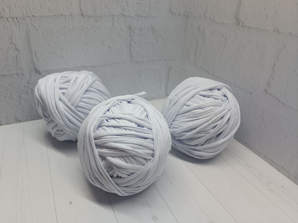 Пряжа трикотажная, 900 г для вязания ковриков, 3 мотка, белая  #1