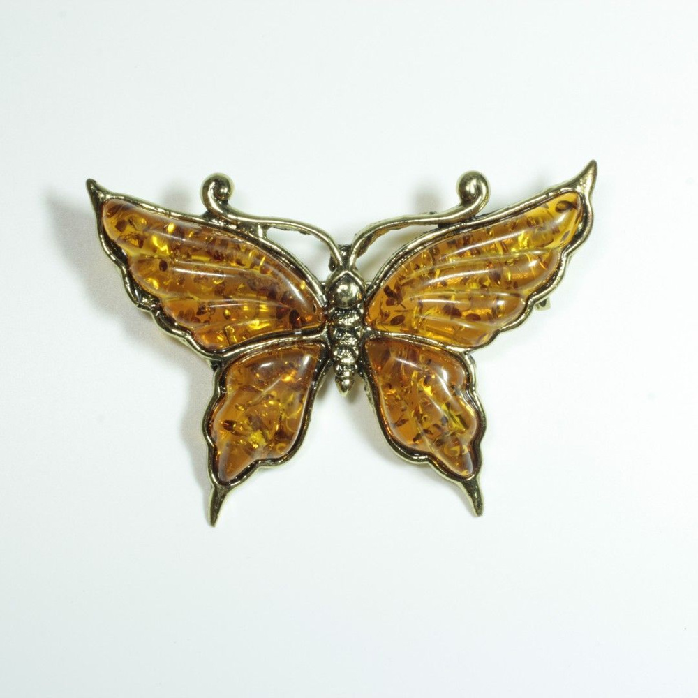 Брошь, форма "Бабочка" из минерала Янтарь. #1