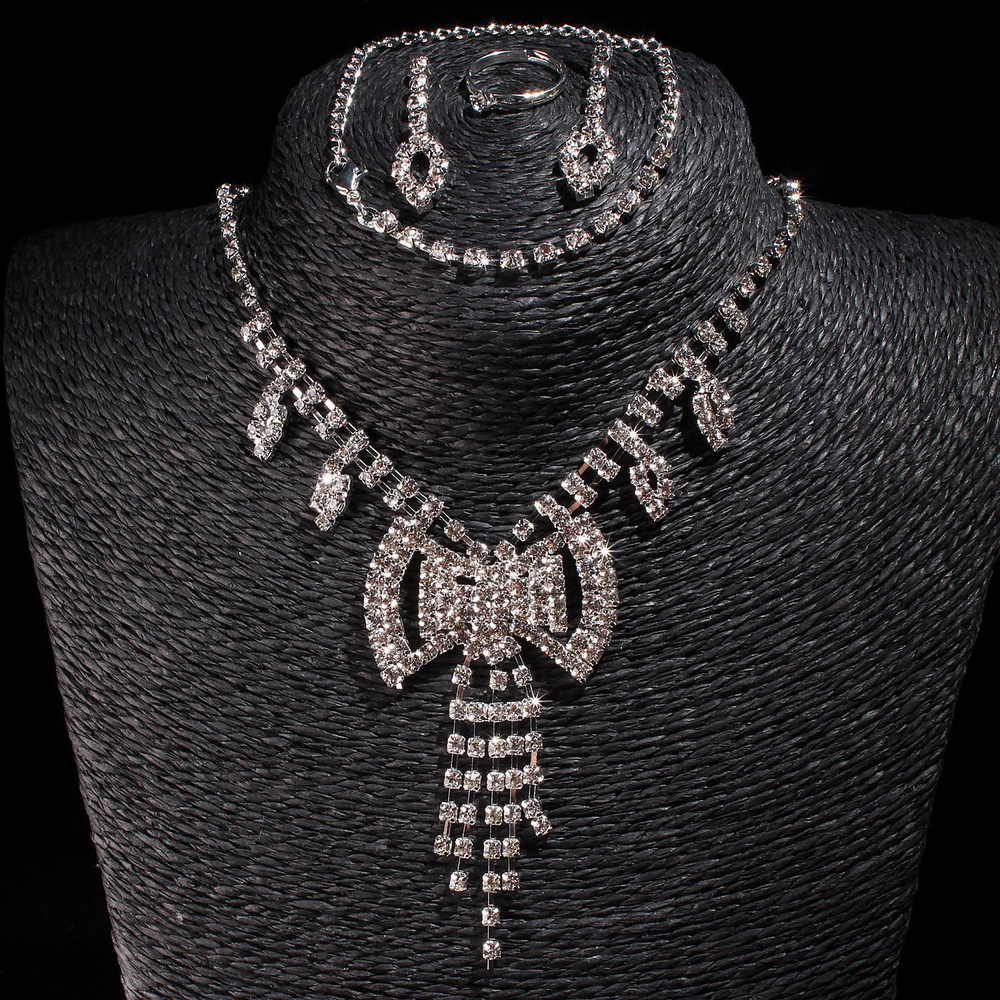 Комплект украшений женский - колье серьги кольцо и браслет, со стразами, 1 комплект  #1