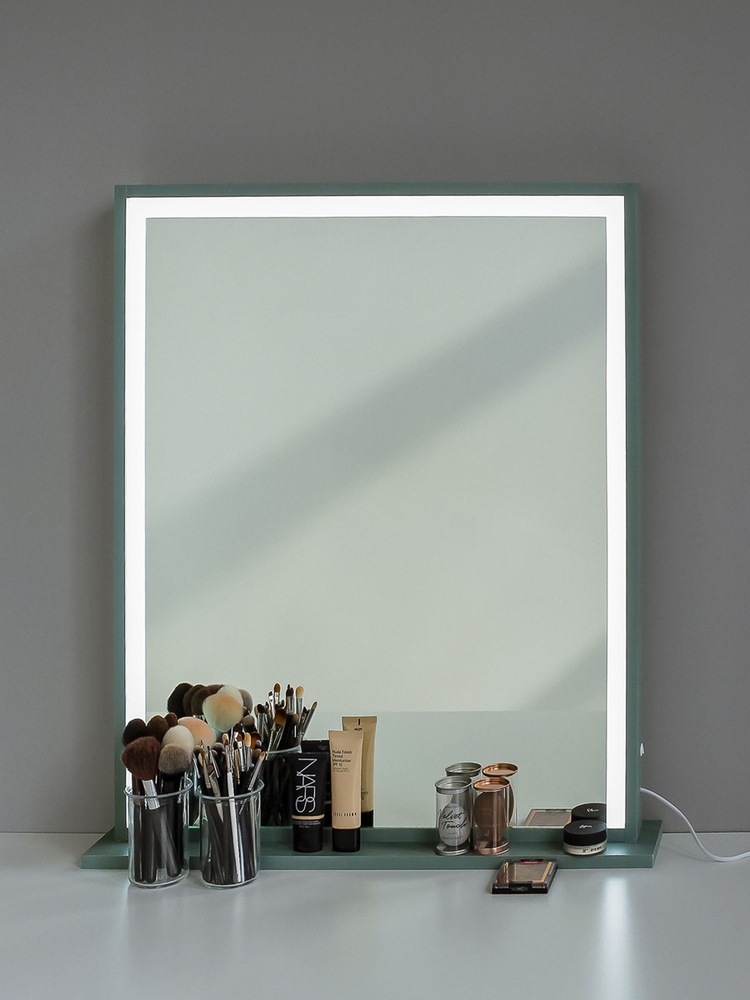 Гримерное зеркало на подставке LED Муссон 70*80см #1