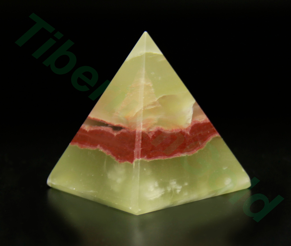 Пирамида ручной работы из натурального камня Оникс 7,5 см.  #1