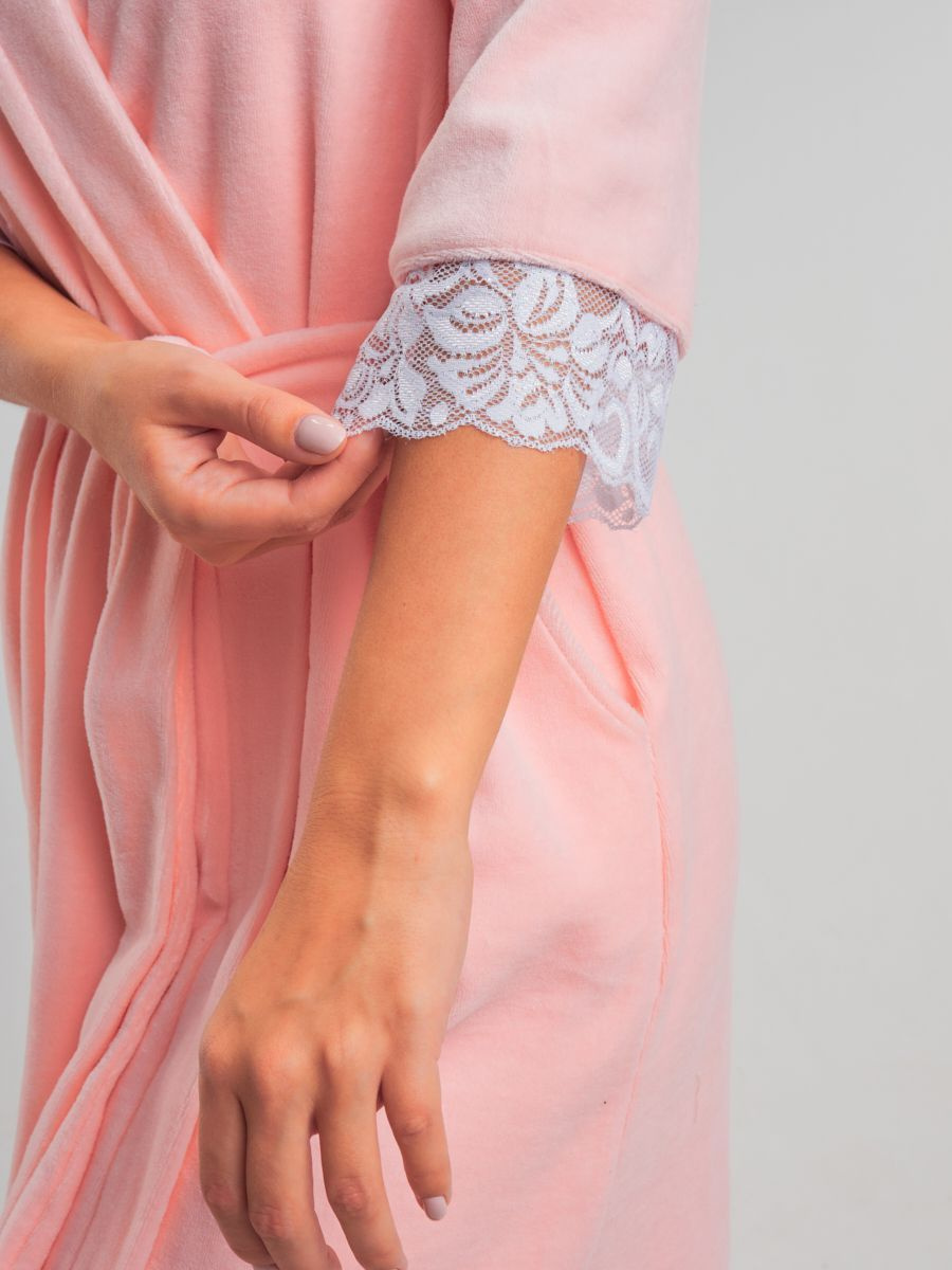 кружева; вышивка белые цветы; розовый халат женский домашний