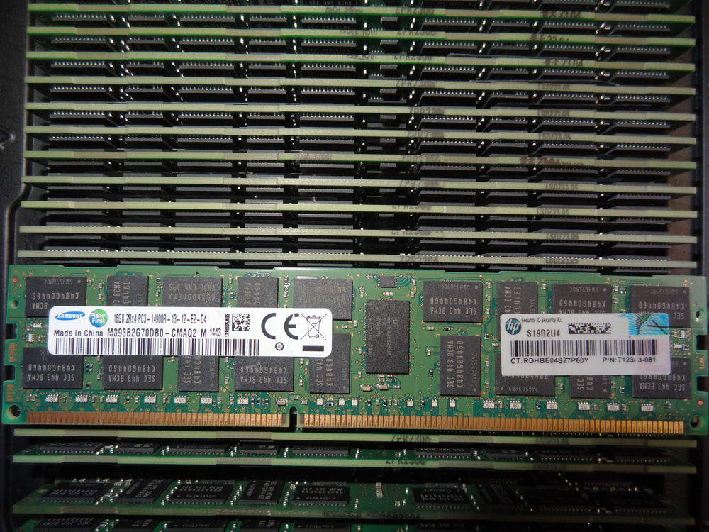 OEM Оперативная память Серверная память DDR3 16GB 1866Mhz ECC REG Samsung 2Rx4 PC3-14900R 1.5v M393B2G70DB0-CMAQ2 #1