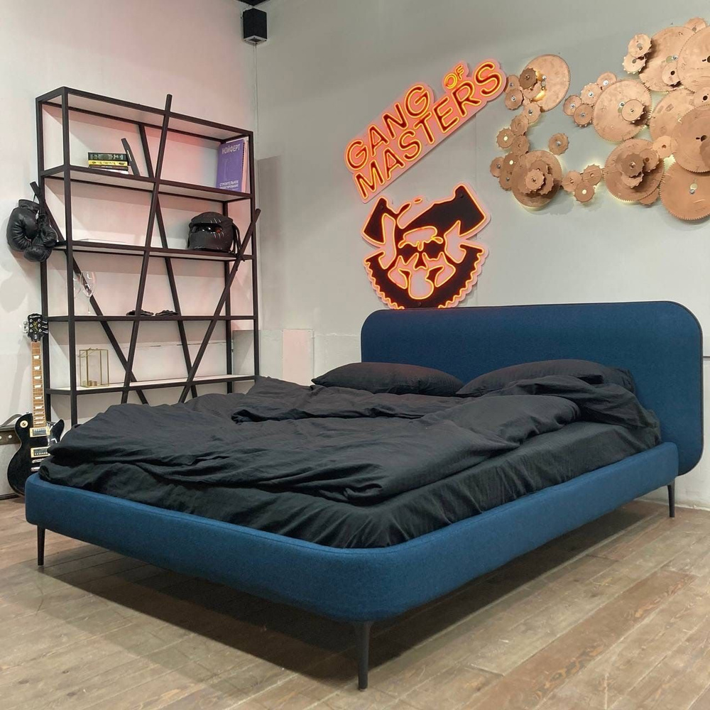 Банда Мастеров Двуспальная кровать, Двуспальная кровать на ножка модель Скай, 140х200 см  #1