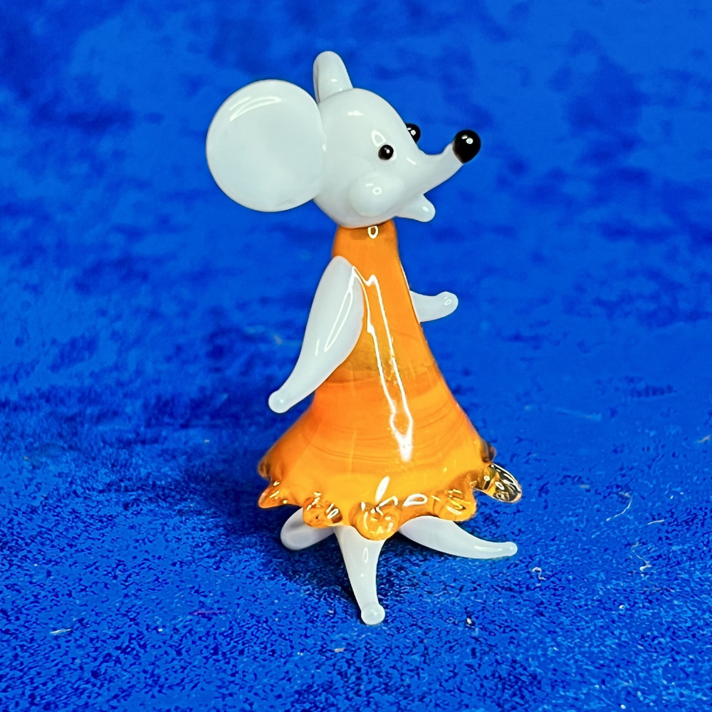 Фигурка стеклянная "Мышка" Белая в Оранжевом платье #1