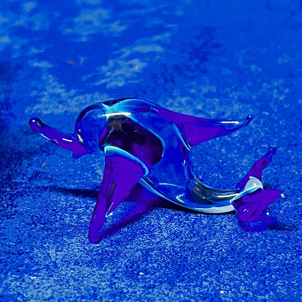 Фигурка из стекла "Дельфин" Сине-голубой #1