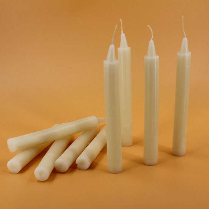 Свечи абсолютно безопасны, мы используем высококачественный парафин для изготовления хозяйственных свечей.
