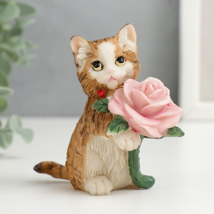 Сувенир "Котёночек с крупной розой" 7х6х7,5 см #1