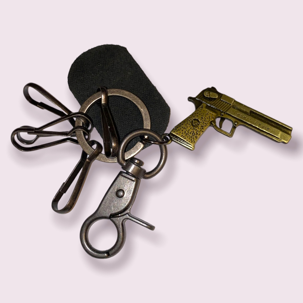 Брелок Пистолет / Брелок для ключей Пистолет / брелок для сумки Пистолет/ брелок для рюкзака Пистолет #1