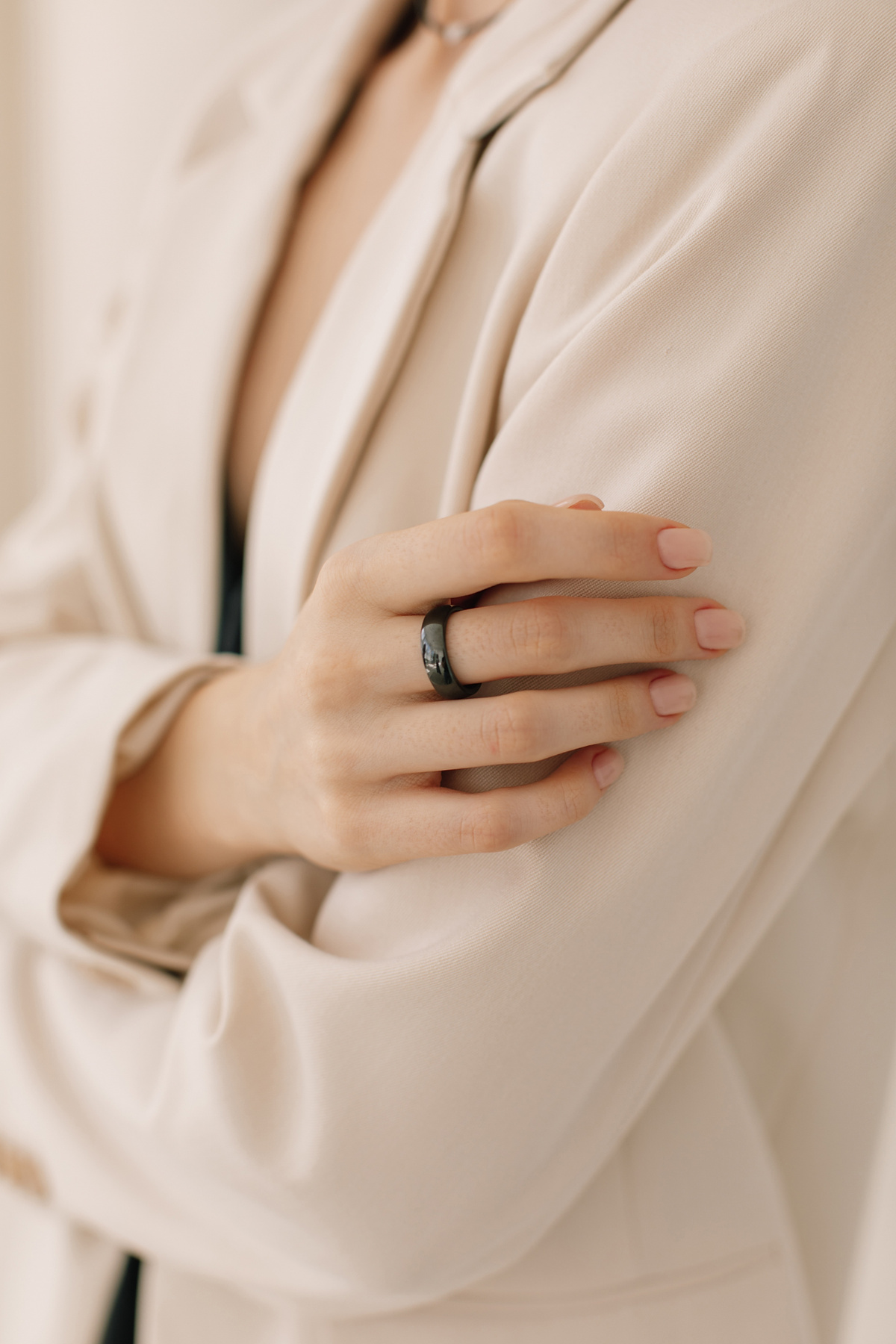 Кольцо для женщин. Керамическое кольцо может стать прекрасным подарком или знаком внимания на любой повод.