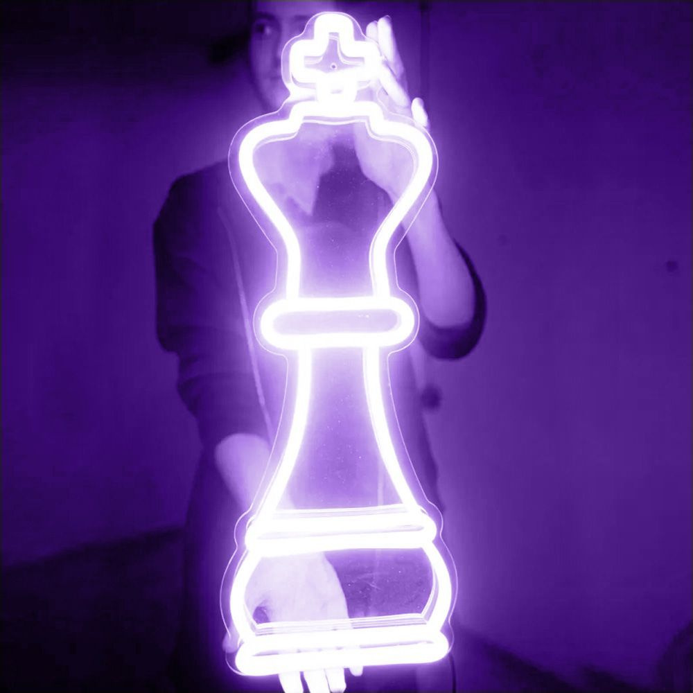 Неоновый светильник Шахматный король, 60х23 см #1