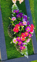 Цветы искусственные на кладбище, композиция "Герберы", 80 см*30 см, Мастер Венков #40, Елена Р.