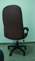 Компьютерное офисное кресло руководителя The World of Comfort Джокер на колесиках, бордовый, экокожа, мягкие подлокотники #6, Николай Р.