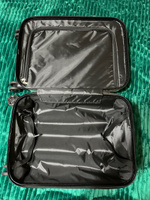 Чемодан на колесах Черный, размер S, ударопрочный, в отпуск, багаж, чемодан пластиковый Ridberg Travel #43, Евгения С.